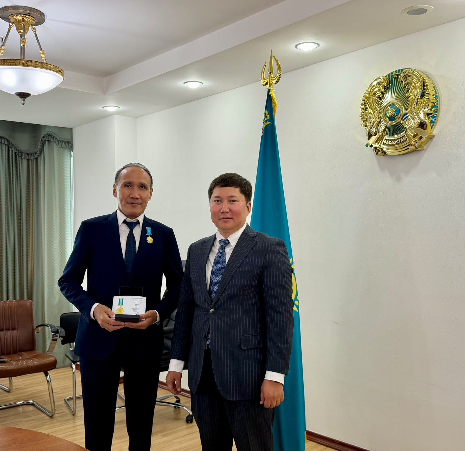 Бюро қызметкерлері «Қазақстан Республикасының Парламентіне 30 жыл» мерейтойлық медалімен марапатталды